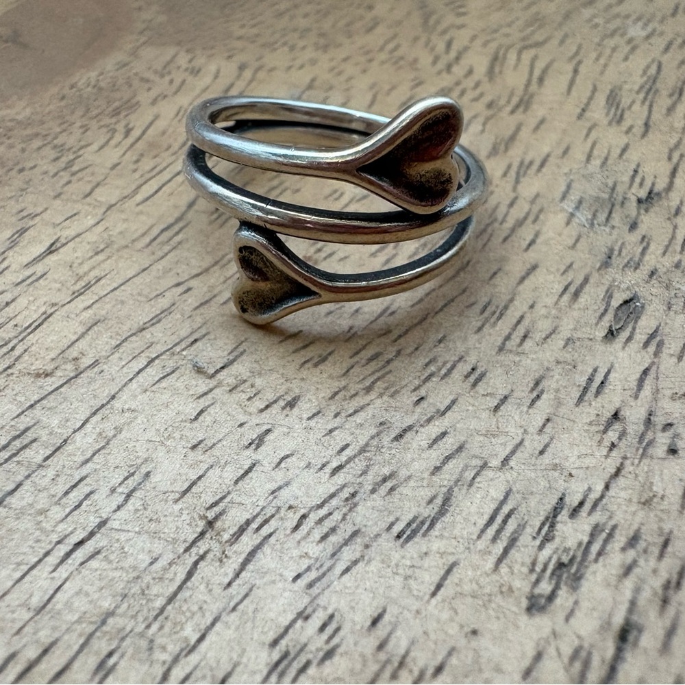 James Avery Hearts Embrace Ring Size 9